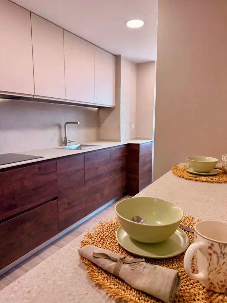 Montaje completo de cocinas a medida en el barrio de Ruzafa, Valencia